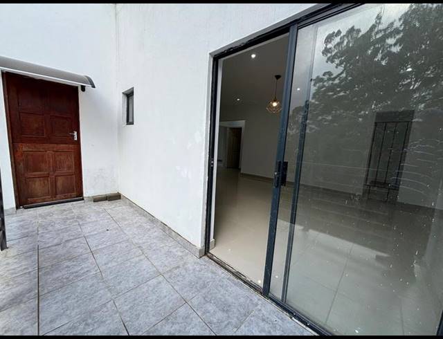 3 BEDROOM TOWNHOUSE FOR SALE IN SARNIA